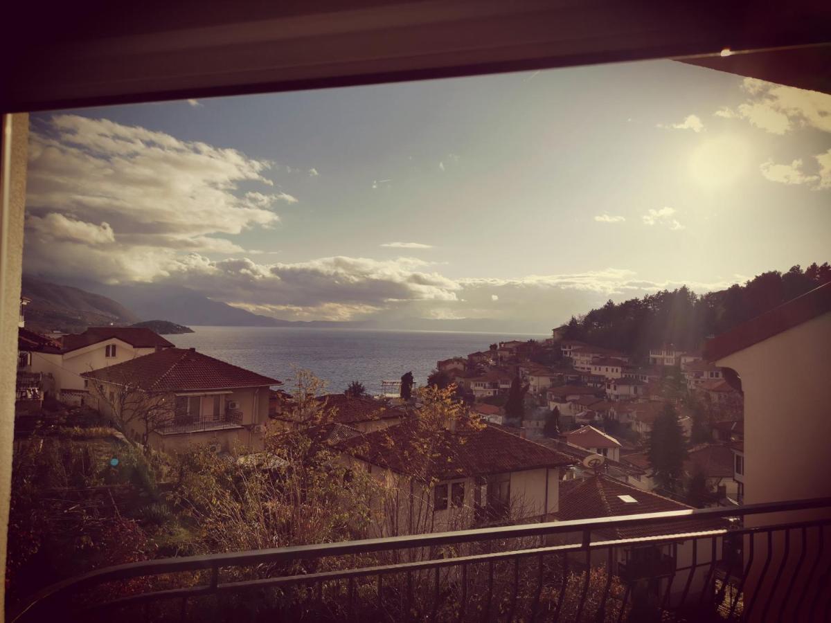 Lake View Apartment Ohrid Buitenkant foto